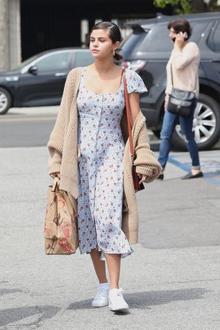 selena-gomez-casual-outfits-258603-1527123647814-image