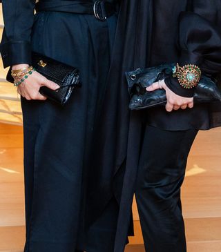 the-olsens-use-this-accessory-to-make-all-black-outfits-10x-more-interesting-2783368