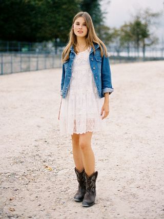 14-stylish-summer-outfits-with-cowboy-boots-2795030