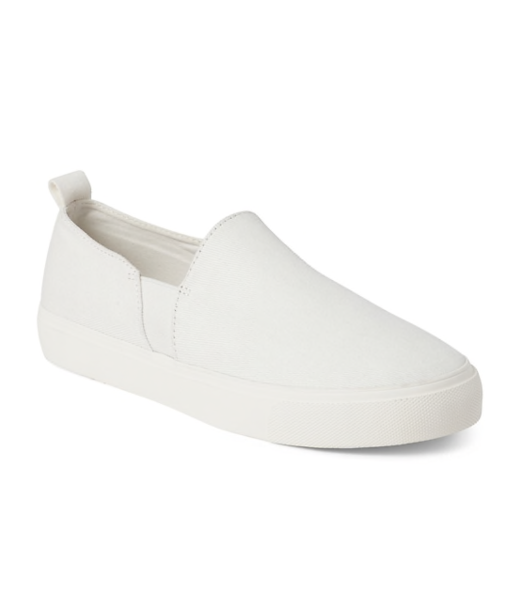 20-perfect-white-canvas-sneakers-who-what-wear