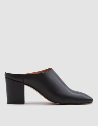 Intentionally Blank + Circle Mule in Black
