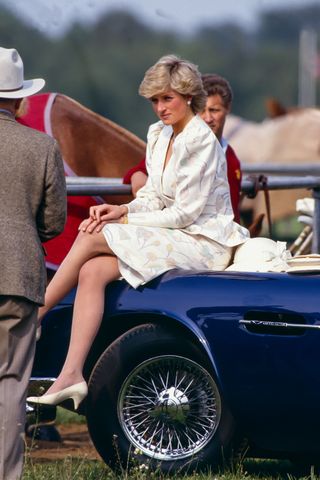 princess-diana-royal-ascot-races-outfits-260910-1559039334751-image