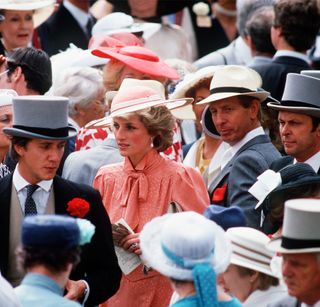 reminder-this-is-what-princess-diana-wore-to-ascot-in-the-80s-2835237