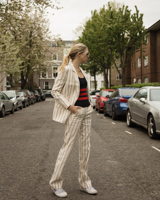 how-to-wear-a-pant-suit-in-the-summer-261122-1529538398466-image