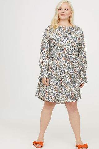 H&M + Crêped Dress in Cream/Floral