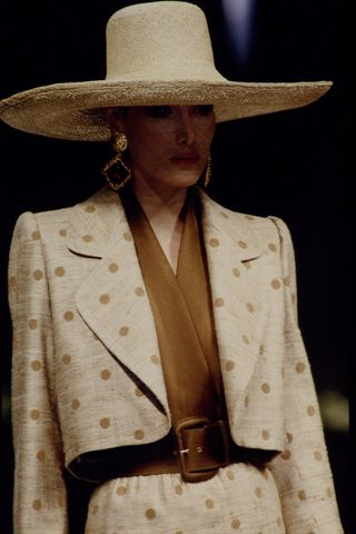 haute-couture-fashion-1990s-261265-1529686902233-image