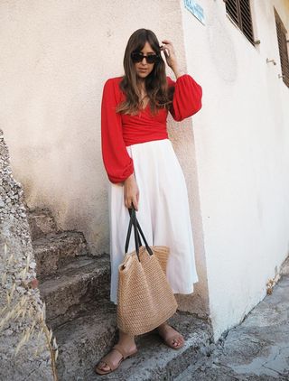 summer-holiday-outfit-ideas-261635-1551730091449-main