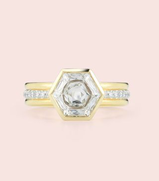 diamond-carat-sizes-261657-1530120016716-image