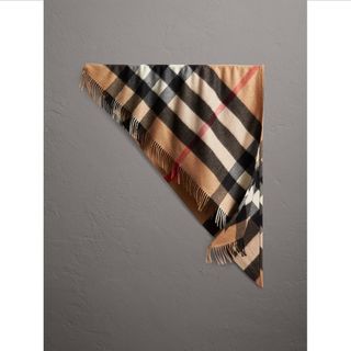 Burberry + The Burberry Bandana in Check Cashmere