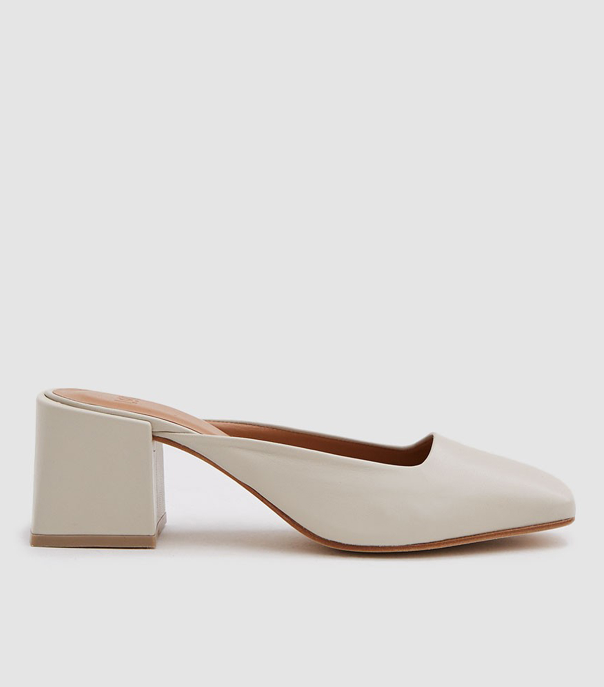 LOQ + Vale Heeled Mule in Sal