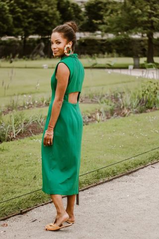 green-outfits-261945-1530542182447-image
