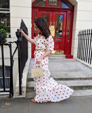 90-of-the-girls-in-our-office-now-own-this-dress-trend-2858993