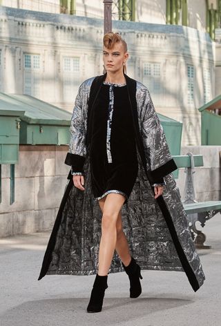 chanel-couture-runway-show-fall-2018-262141-1530799944605-image
