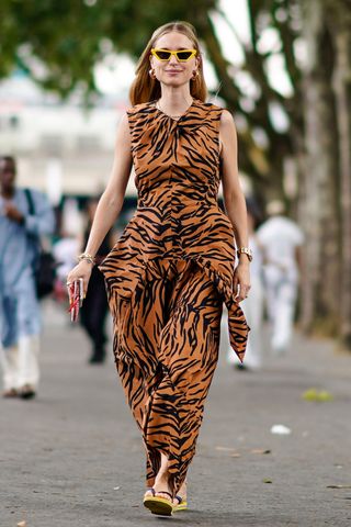 what-the-worlds-most-stylish-are-wearing-to-couture-fashion-week-2859477
