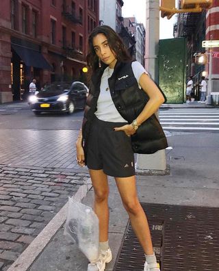 what-to-wear-with-black-shorts-262167-1530650607030-image