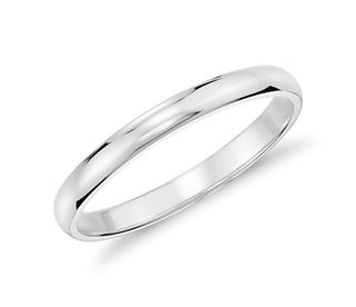 Blue Nile + Classic Wedding Ring in Platinum