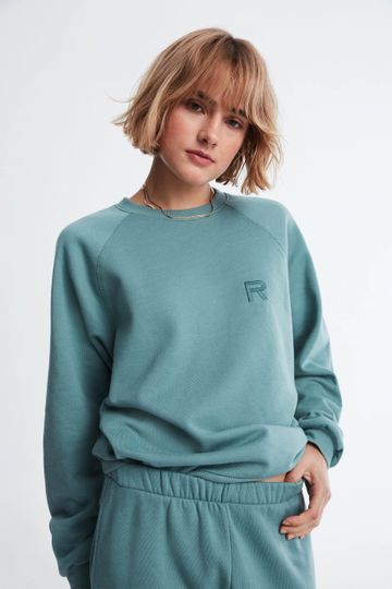 The 22 Best Crew-Neck Sweatshirts That Go With Everything | Who What Wear