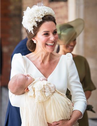 kate-wore-a-real-conversation-starting-headband-to-prince-louis-christening-2865893