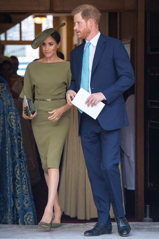 the-curve-ball-colour-meghan-markle-just-wore-to-prince-louiss-christening-2865948