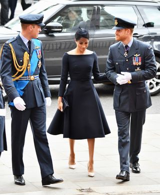 meghan-markles-latest-dress-confirms-shes-sticking-to-this-royal-theme-2867848
