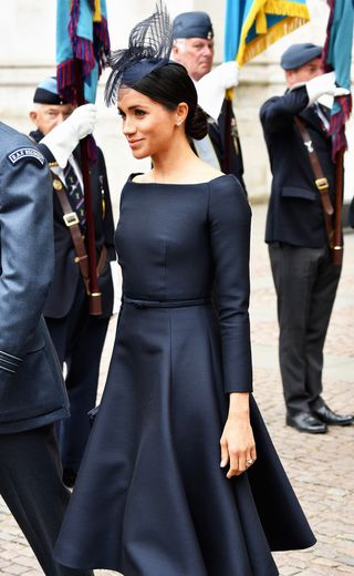 meghan-markles-latest-dress-confirms-shes-sticking-to-this-royal-theme-2867849