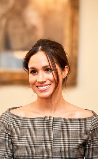 meghan-markles-latest-dress-confirms-shes-sticking-to-this-royal-theme-2867853