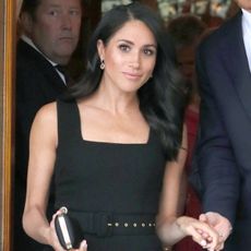 meghan-markle-ireland-airport-outfit-262549-1531256982223-square