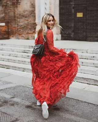 red-dress-summer-outfits-262781-1531356464490-image