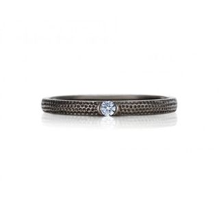 De Beers + Azulea Black Gold One-Diamond Band