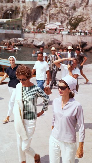 jacqueline-kennedy-onassis-summer-style-264289-1533047204531-main