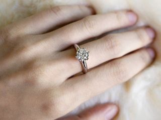 silver-engagement-rings-264623-1533314126367-main