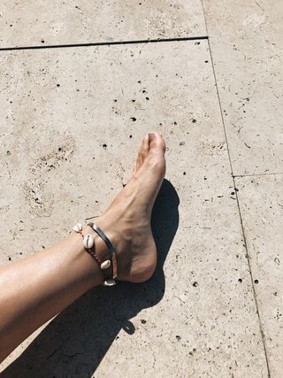 Crush Club 93 + Shell Anklet