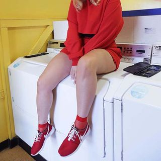 Styling hot sale red sneakers