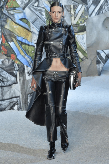 The Best Spring 2019 Runway Moments From Paris Fashion Week | Who What Wear