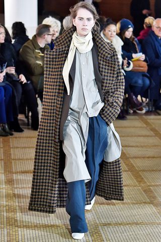 aw-18-fashion-trends-the-only-looks-you-need-to-know-2932075