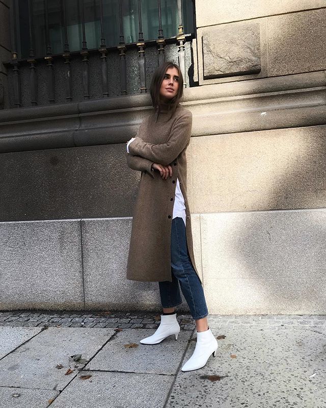 16 Fall Turtleneck Outfits That Are All About Layering | Who What Wear