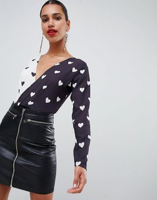 PrettyLittleThing + Monochrome Heart Print Body