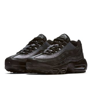 Nike + Air Max 95 SE Sneakers in Black