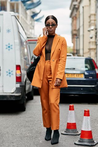 london-fashion-week-street-style-spring-2019-267823-1537204009988-image