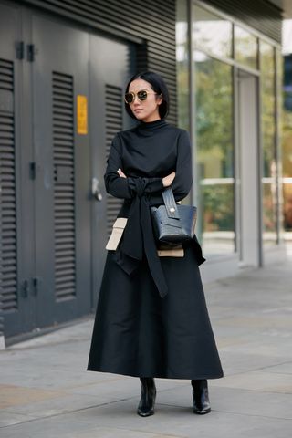 london-fashion-week-street-style-spring-2019-267823-1537204060700-image