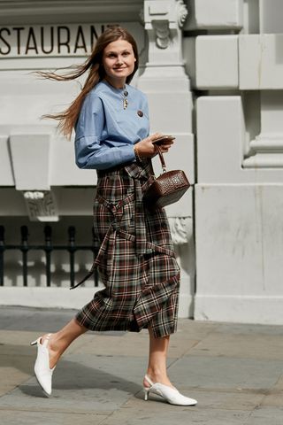 london-fashion-week-street-style-september-2018-267824-1537290565163-image