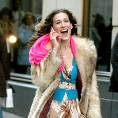 carrie-bradshaw-fall-outfits-268002-1537386681164-square