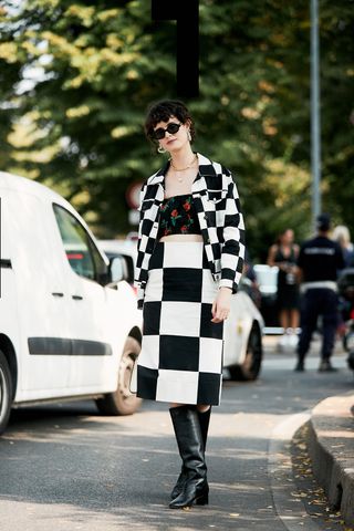 milan-fashion-week-street-style-september-2018-268151-1537530058790-image
