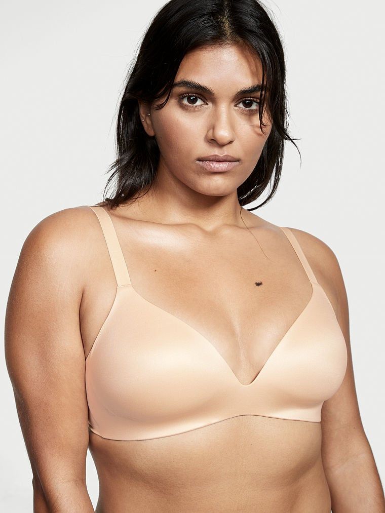These Are the Best Wireless Bras for Women With Big Busts Who What Wear