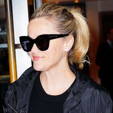 reese-witherspoon-vans-sneakers-268225-1537459718983-square