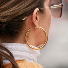 thick-gold-hoop-earrings-268706-1537987665301-square