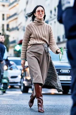 paris-fashion-week-street-style-october-2018-268907-1538130888173-image