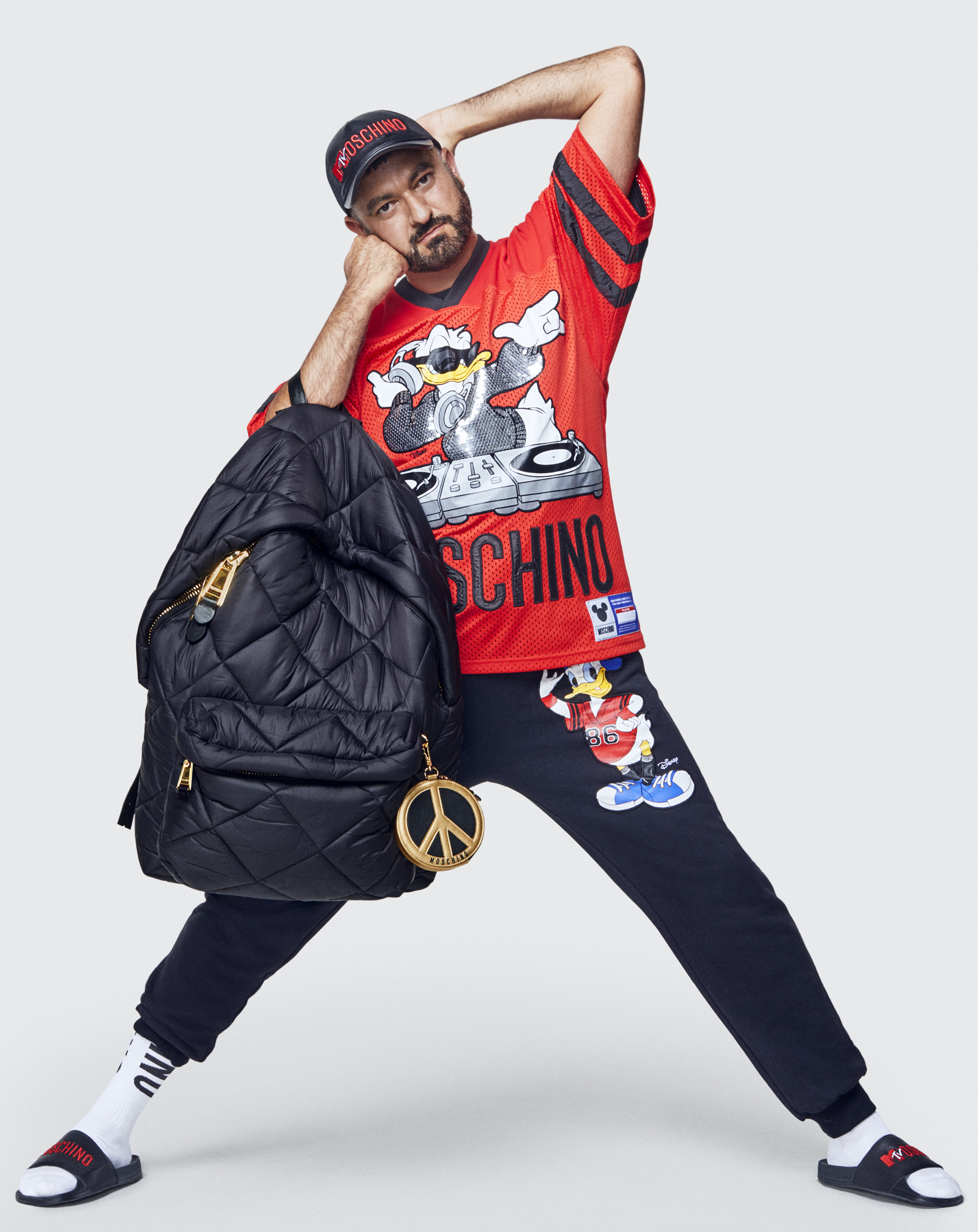 hm-moschino-collaboration-269657-1539278819827-image