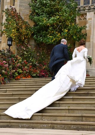 princess-eugenie-wedding-dress-270005-1539343025278-image