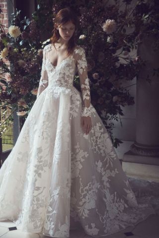 unconventional-wedding-dress-trends-270027-1539361227099-image